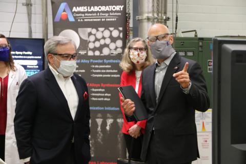 Secretary of Energy Daniel Brouillette tours Ames Lab